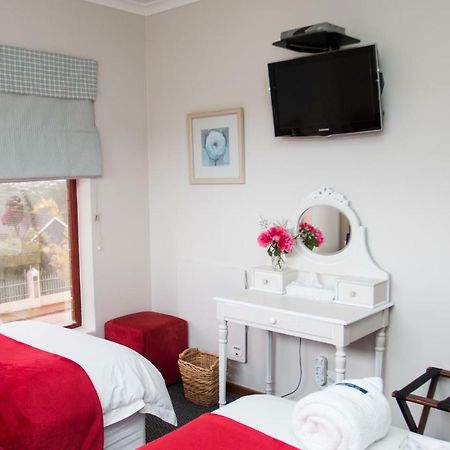 Jenny'S Guest House Grahamstown Esterno foto