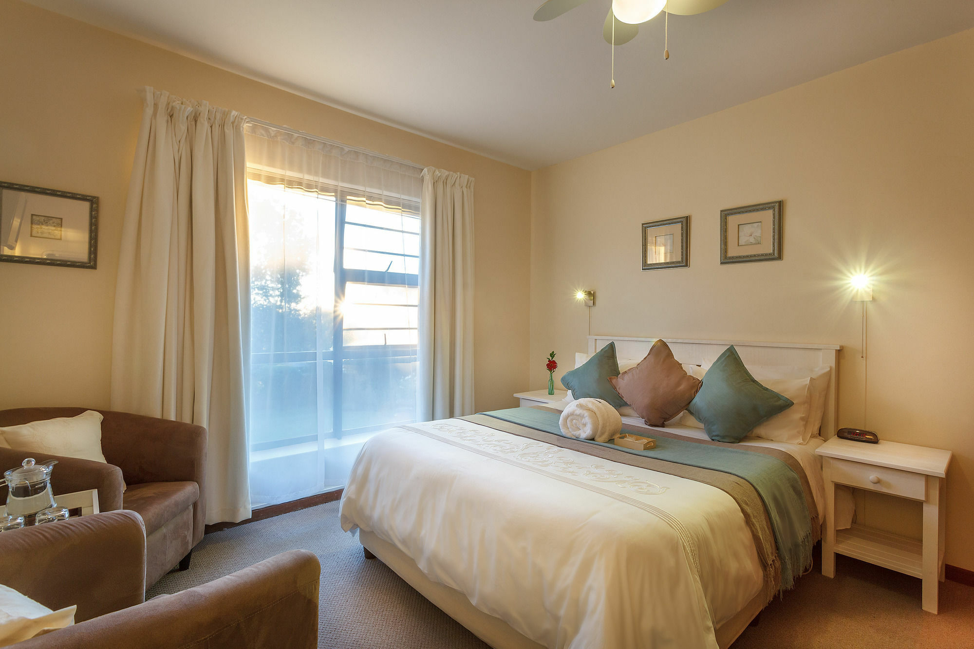 Jenny'S Guest House Grahamstown Esterno foto