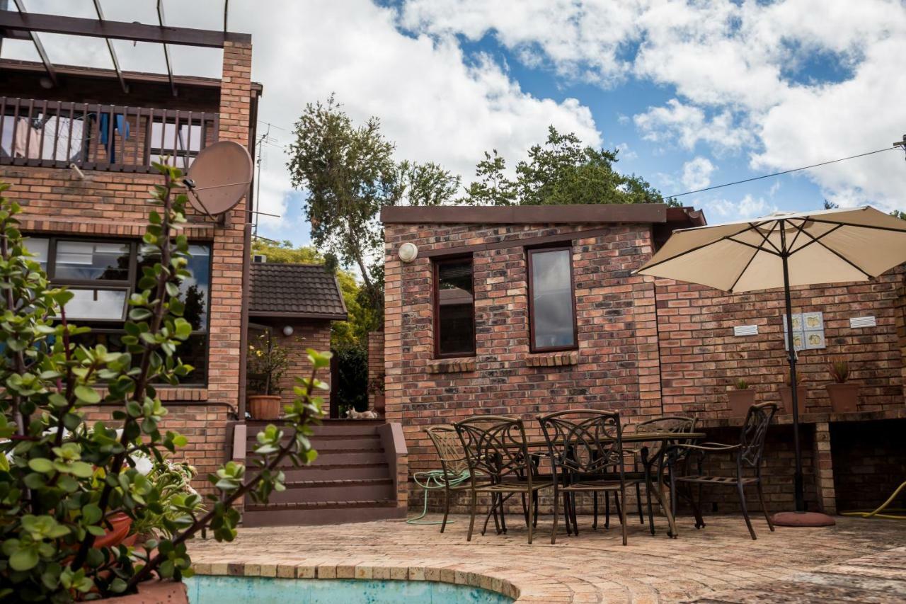 Jenny'S Guest House Grahamstown Esterno foto