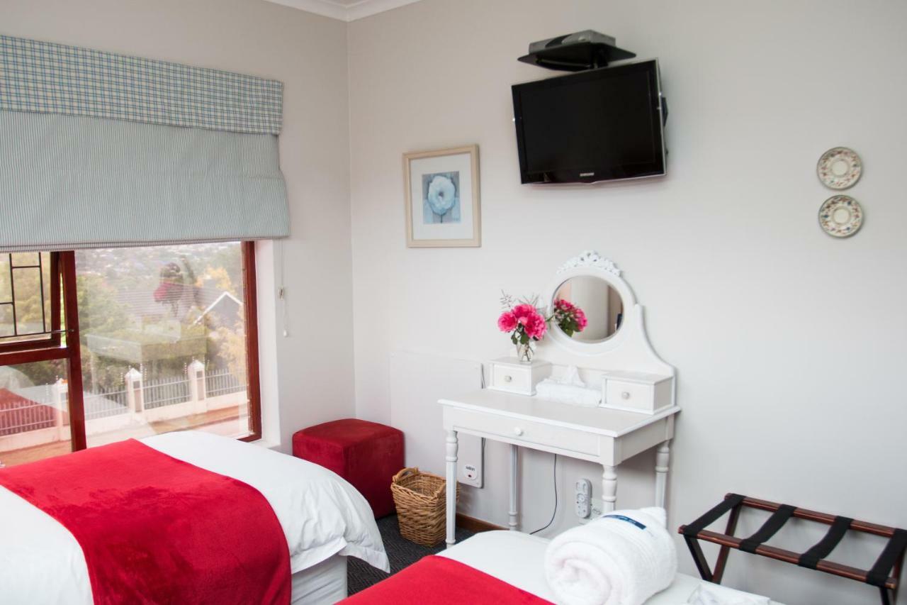 Jenny'S Guest House Grahamstown Esterno foto